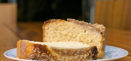 Cuca de Banana e Canela