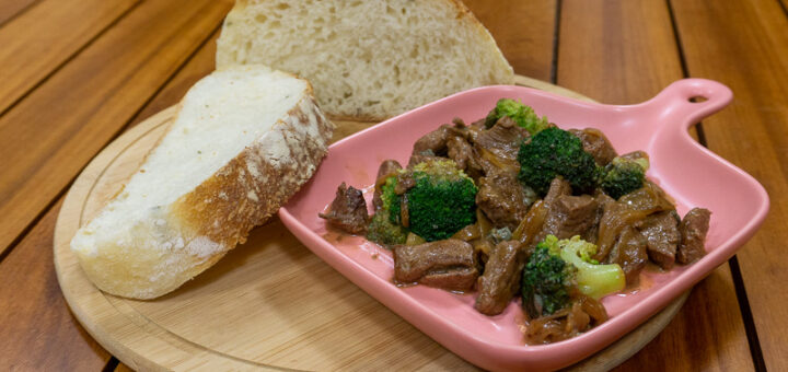 Filé com Brócolis e Gorgonzola