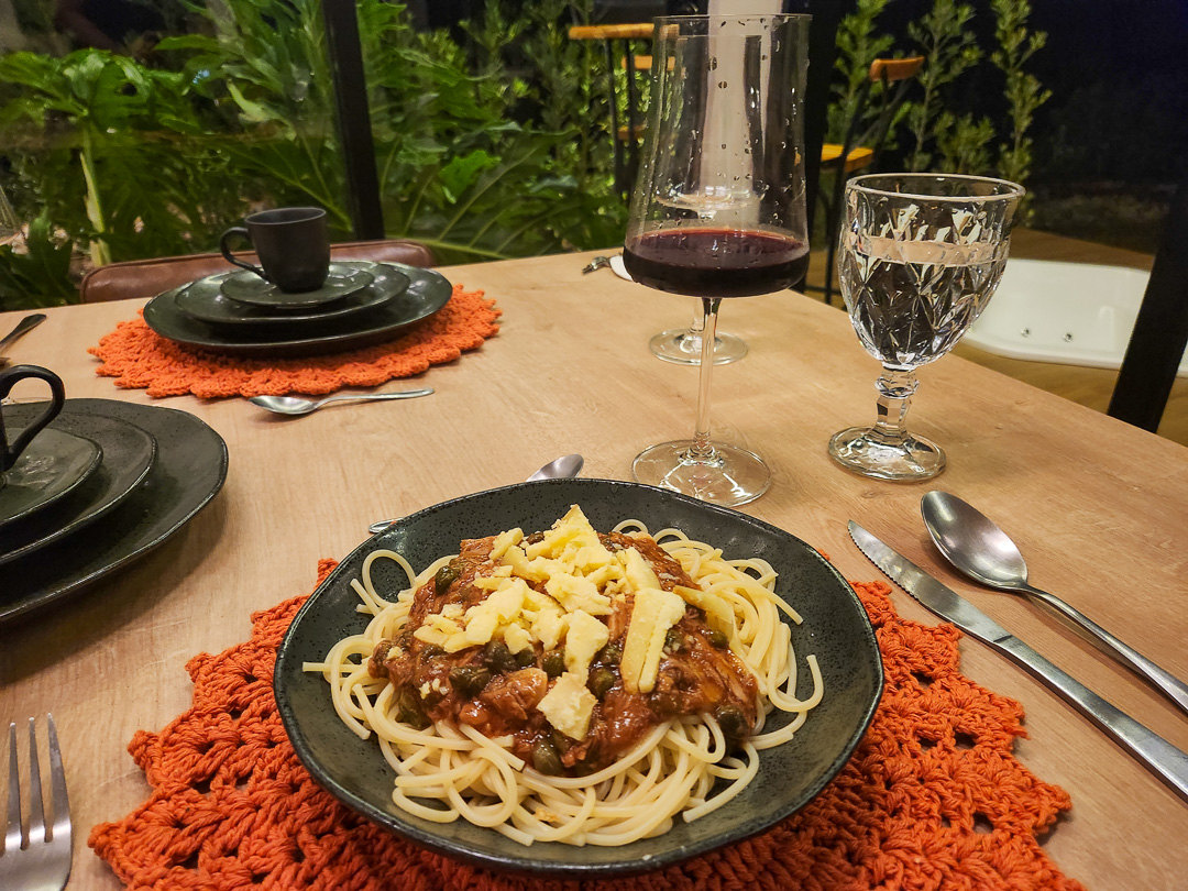 Casa Cedro, Pedra Menina