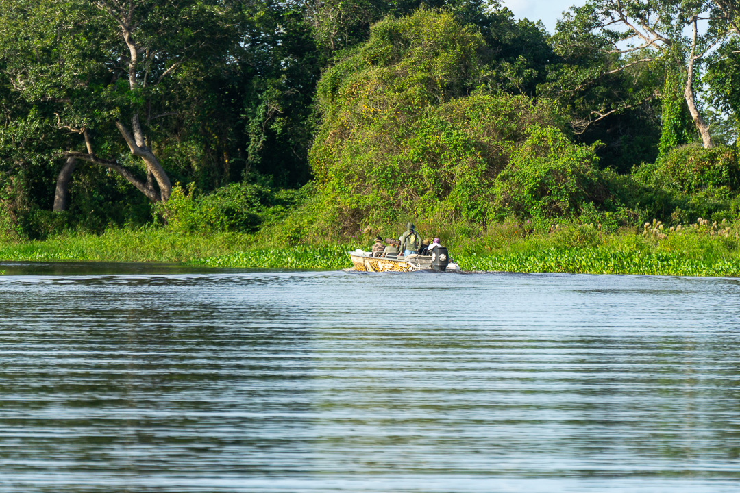Barco em Porto Jofre