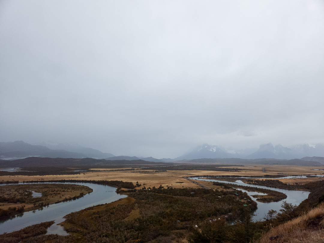 Rio Serrano com tempo nublado