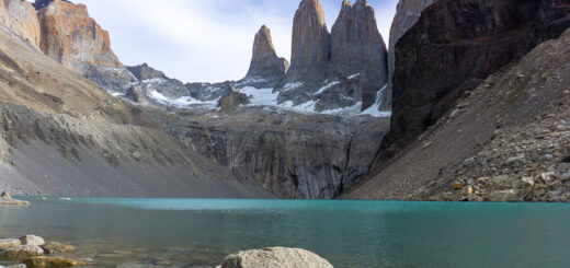 Torres Del Paine, Base das Torres